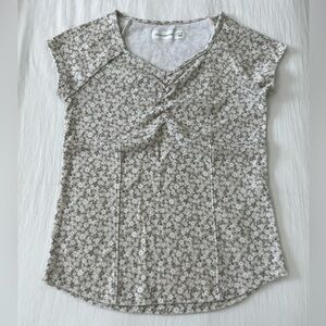 Abercrombie Kids Cream Patterned V-Neck Top